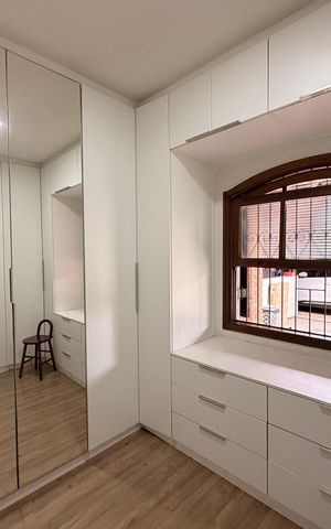 Casa à venda com 432m², 3 quartos e 3 vagasCloset