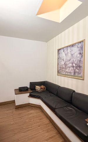 Casa à venda com 432m², 3 quartos e 3 vagasSala íntima