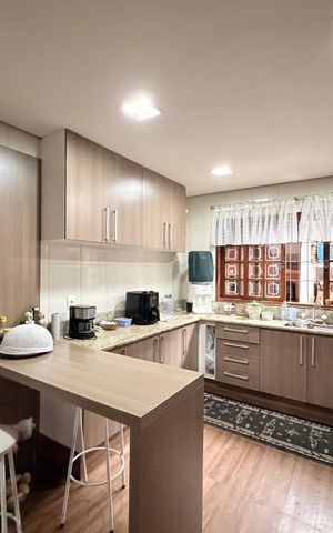 Casa à venda com 432m², 3 quartos e 3 vagasCozinha