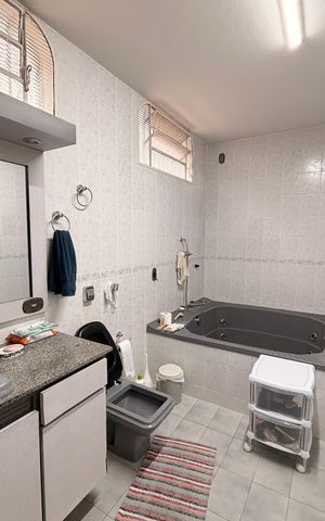 Casa à venda com 432m², 3 quartos e 3 vagasBanheiro da Suíte