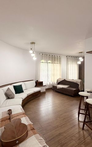 Casa à venda com 432m², 3 quartos e 3 vagasSala