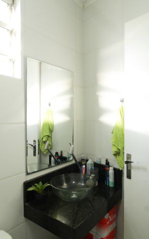 Casa à venda com 86m², 2 quartos e sem vaga Casa à venda com 86m², 2 quartos e sem vagaBanheiro