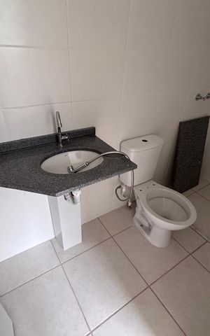 Apartamento à venda com 57m², 3 quartos e 2 vagas Apartamento à venda com 57m², 3 quartos e 2 vagasBanheiro do Quarto 1