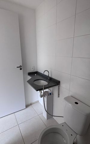 Apartamento à venda com 57m², 3 quartos e 2 vagas Apartamento à venda com 57m², 3 quartos e 2 vagasBanheiro do Quarto 1
