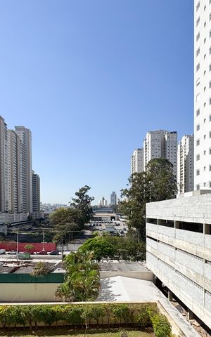 Apartamento para alugar com 96m², 3 quartos e 2 vagas Apartamento para alugar com 96m², 3 quartos e 2 vagasVista - Closet