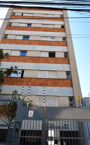Apartamento à venda com 42m², 1 quarto e 1 vagaFachada / Placa
