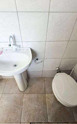 Casa para alugar com 50m², 1 quarto e sem vagaBanheiro social