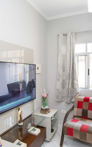 Casa à venda com 86m², 3 quartos e 1 vagaSala de TV