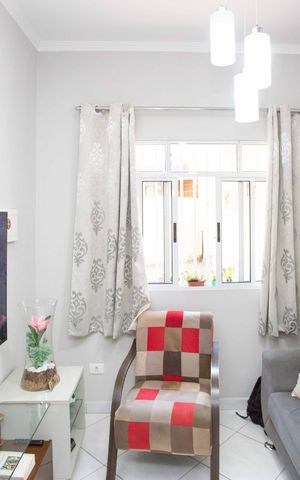 Casa à venda com 86m², 3 quartos e 1 vagaSala de TV