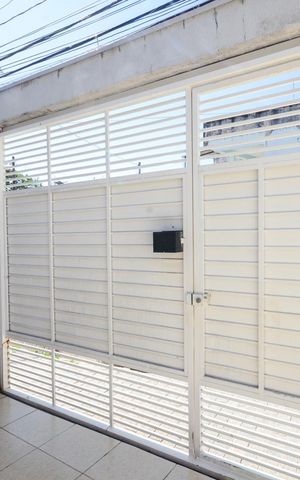 Casa à venda com 127m², 1 quarto e 2 vagas Casa à venda com 127m², 1 quarto e 2 vagasGaragem