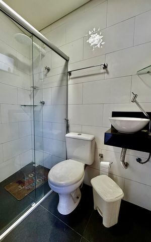 Apartamento à venda com 135m², 3 quartos e 1 vaga Apartamento à venda com 135m², 3 quartos e 1 vagaBanheiro 2