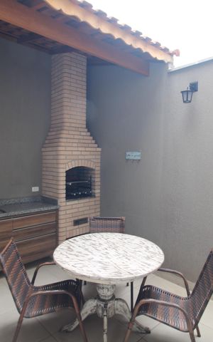 Casa para alugar com 256m², 2 quartos e 2 vagasÁrea de Serviço
