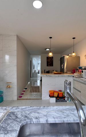 Apartamento à venda com 120m², 2 quartos e 1 vaga Apartamento à venda com 120m², 2 quartos e 1 vagaCozinha