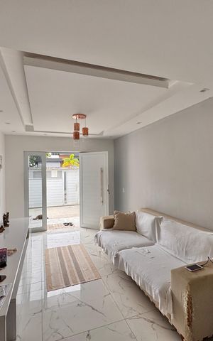 Apartamento à venda com 120m², 2 quartos e 1 vaga Apartamento à venda com 120m², 2 quartos e 1 vagaSala
