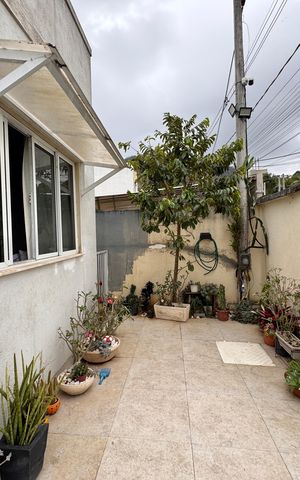 Apartamento à venda com 120m², 2 quartos e 1 vaga Apartamento à venda com 120m², 2 quartos e 1 vagaÁrea externa