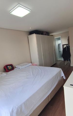 Casa à venda com 312m², 5 quartos e 6 vagasQuarto