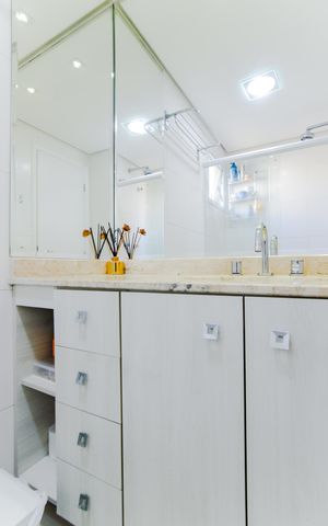 Apartamento à venda com 92m², 2 quartos e 2 vagasBanheiro do Quarto 1