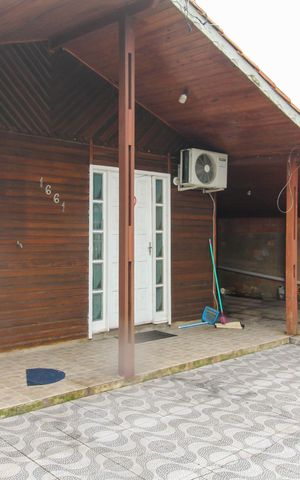 Casa à venda com 160m², 4 quartos e 3 vagasÁrea externa