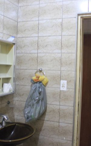 Casa para alugar com 150m², 3 quartos e 2 vagasBanheiro social