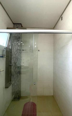 Casa à venda com 250m², 3 quartos e 4 vagas