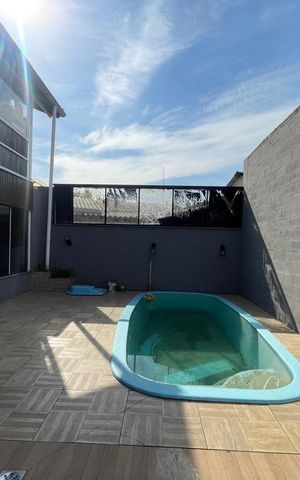 Casa à venda com 250m², 3 quartos e 4 vagas