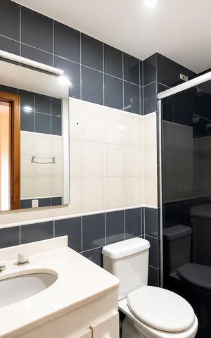 Apartamento para alugar com 179m², 2 quartos e 2 vagas Apartamento para alugar com 179m², 2 quartos e 2 vagasBanheiro
