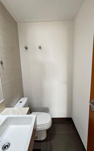 Apartamento para alugar com 150m², 3 quartos e 3 vagasLavabo