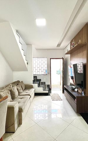 Casa à venda com 64m², 2 quartos e 1 vaga Casa à venda com 64m², 2 quartos e 1 vagaSala
