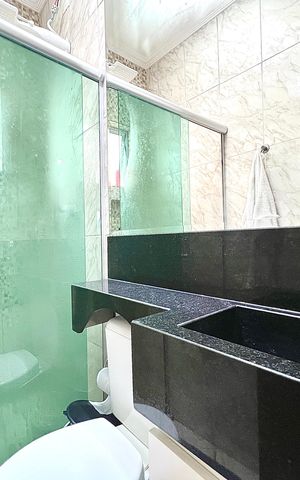 Casa à venda com 64m², 2 quartos e 1 vaga Casa à venda com 64m², 2 quartos e 1 vagaBanheiro