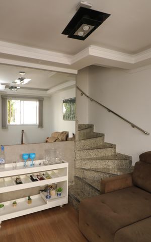 Casa de condomínio à venda com 82m², 2 quartos e 1 vagaSala