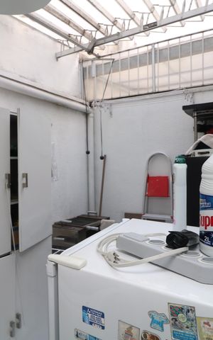 Casa de condomínio à venda com 82m², 2 quartos e 1 vagaÁrea de Serviço