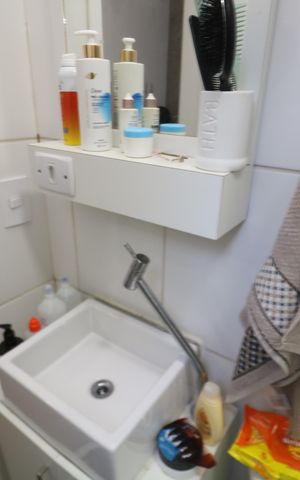 Casa de condomínio à venda com 82m², 2 quartos e 1 vagaBanheiro da Suíte 2