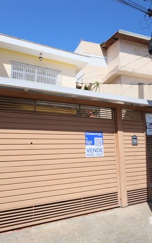 Casa à venda com 105m², 2 quartos e 4 vagasFachada