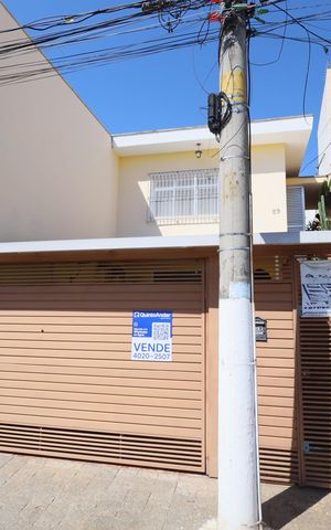 Casa à venda com 105m², 2 quartos e 4 vagasFachada