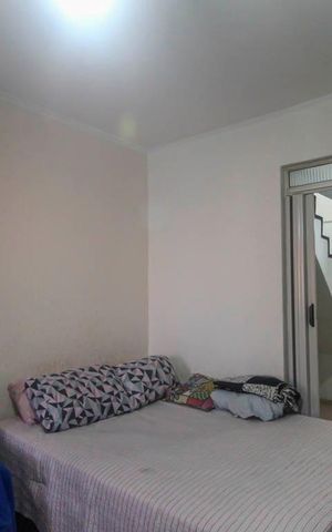 Casa à venda com 237m², 4 quartos e 2 vagas Casa à venda com 237m², 4 quartos e 2 vagasSala