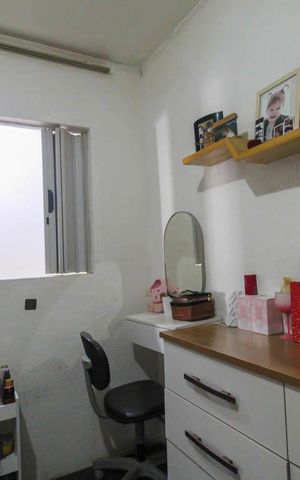 Casa à venda com 237m², 4 quartos e 2 vagas Casa à venda com 237m², 4 quartos e 2 vagasQuarto 2
