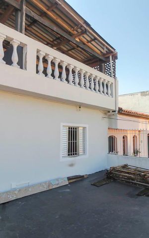 Casa à venda com 237m², 4 quartos e 2 vagas