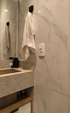 Apartamento à venda com 54m², 2 quartos e 1 vaga Apartamento à venda com 54m², 2 quartos e 1 vagaBanheiro