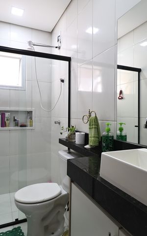 Apartamento à venda com 51m², 2 quartos e 1 vaga Apartamento à venda com 51m², 2 quartos e 1 vagaBanheiro