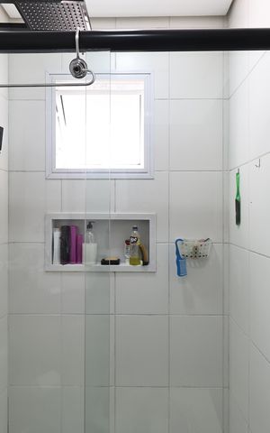 Apartamento à venda com 51m², 2 quartos e 1 vaga Apartamento à venda com 51m², 2 quartos e 1 vagaBanheiro da suíte
