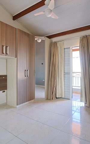 Casa à venda com 140m², 4 quartos e 2 vagasQuarto 1