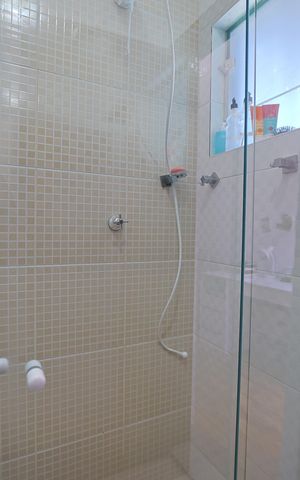 Casa à venda com 140m², 4 quartos e 2 vagasBanheiro do Quarto 4