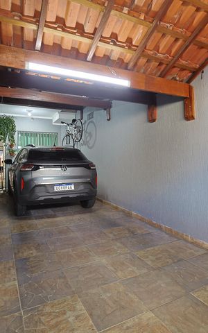 Casa à venda com 140m², 4 quartos e 2 vagasGaragem