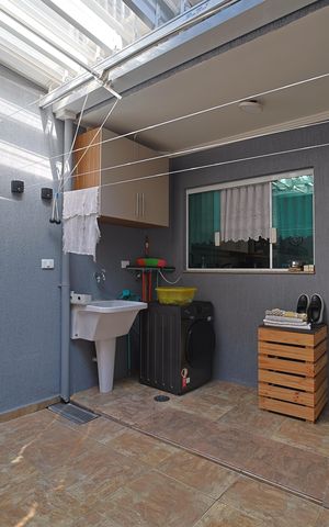 Casa à venda com 140m², 4 quartos e 2 vagasÁrea gourmet e Área de Serviço