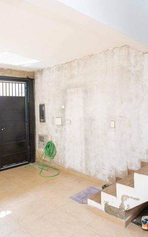 Casa à venda com 144m², 2 quartos e 2 vagasGaragem