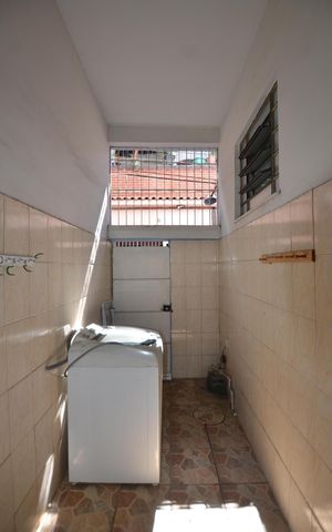 Casa para alugar com 80m², 3 quartos e 1 vagaÁrea de Serviço