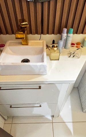 Apartamento para alugar com 100m², 1 quarto e 1 vaga Apartamento para alugar com 100m², 1 quarto e 1 vagaBanheiro