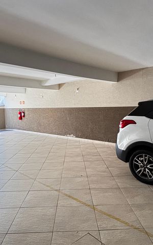Apartamento para alugar com 100m², 1 quarto e 1 vaga Apartamento para alugar com 100m², 1 quarto e 1 vagaGaragem