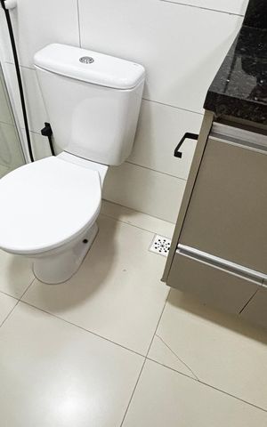 Apartamento à venda com 100m², 2 quartos e 1 vaga Apartamento à venda com 100m², 2 quartos e 1 vagaBanheiro da Suíte