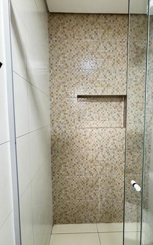 Apartamento à venda com 100m², 2 quartos e 1 vaga Apartamento à venda com 100m², 2 quartos e 1 vagaBanheiro da Suíte